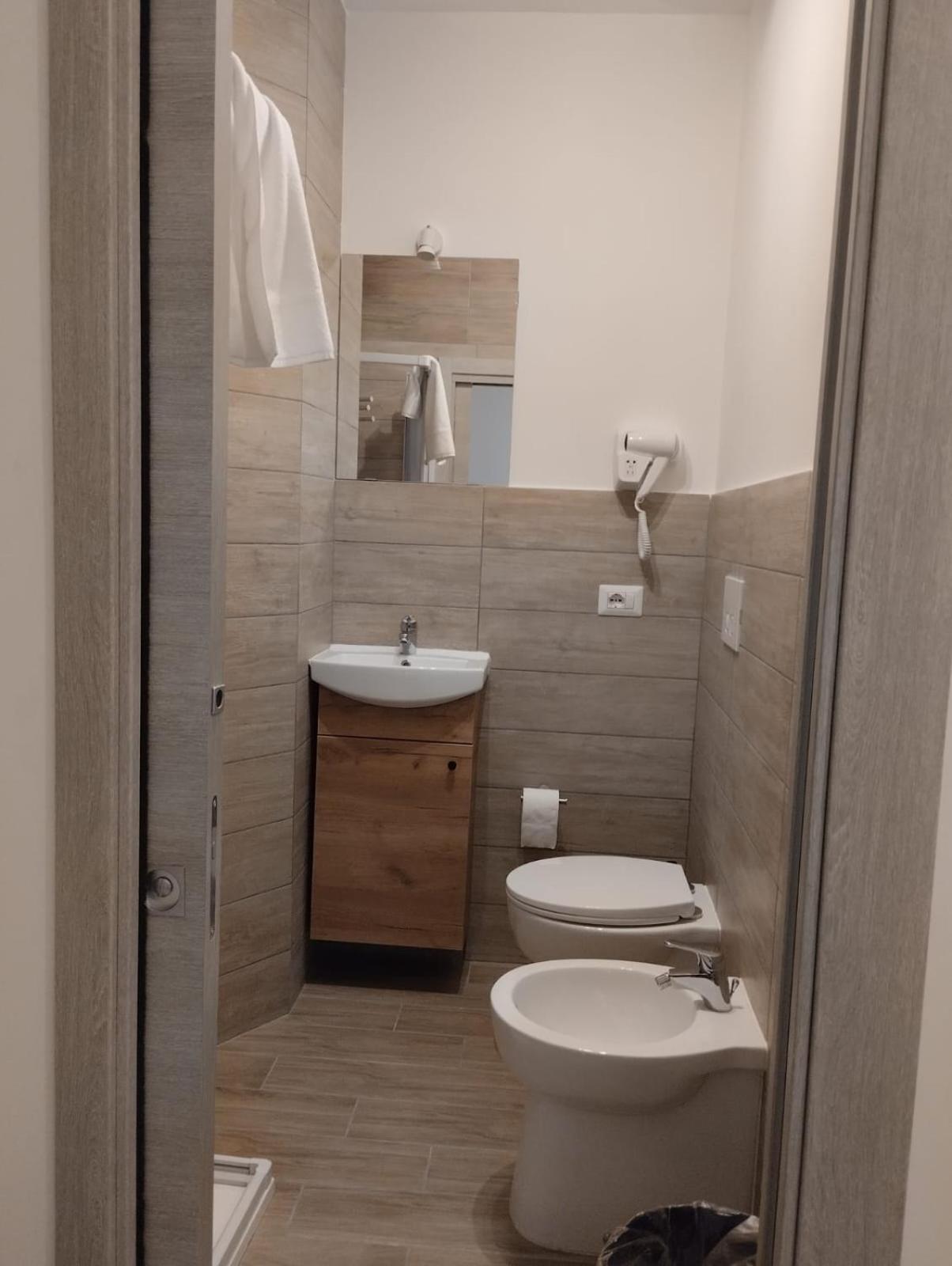 Residence E Appartamenti Cavallerizza Napoli Eksteriør bilde