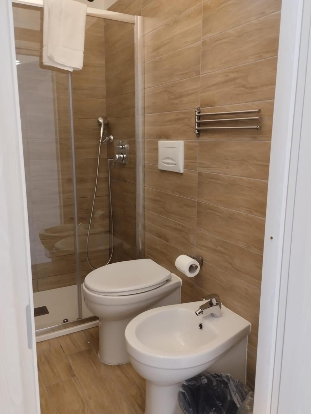 Residence E Appartamenti Cavallerizza Napoli Eksteriør bilde